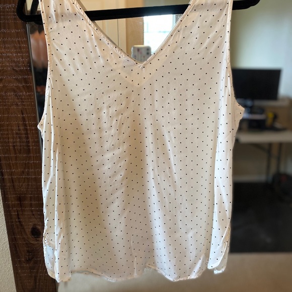 Old Navy EUC Tank Cream and Black Polka Dots - Picture 2 of 2